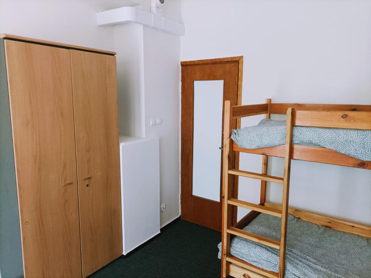 Polsland Hostels Airport Warsaw Luaran gambar