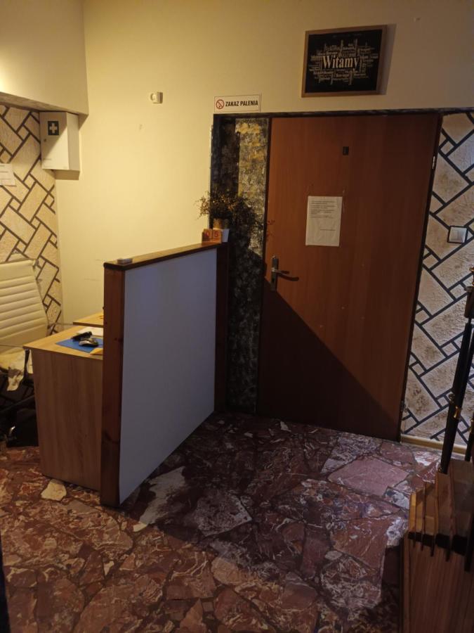 Polsland Hostels Airport Warsaw Luaran gambar